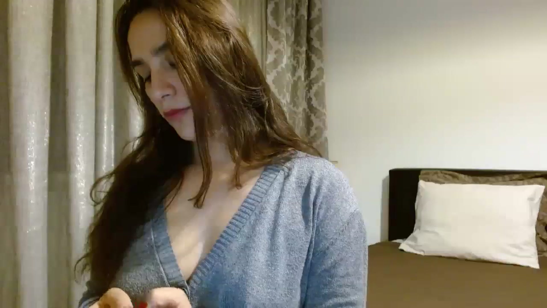 Gallery image thumbnail from DEAR_AMORE's myfreecams stream on, 12/10/2023, 22:11 image 9 of 20
