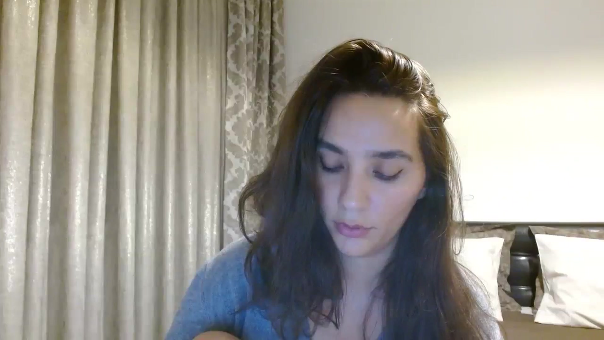 Gallery image thumbnail from DEAR_AMORE's myfreecams stream on, 12/11/2023, 24:20 image 6 of 20