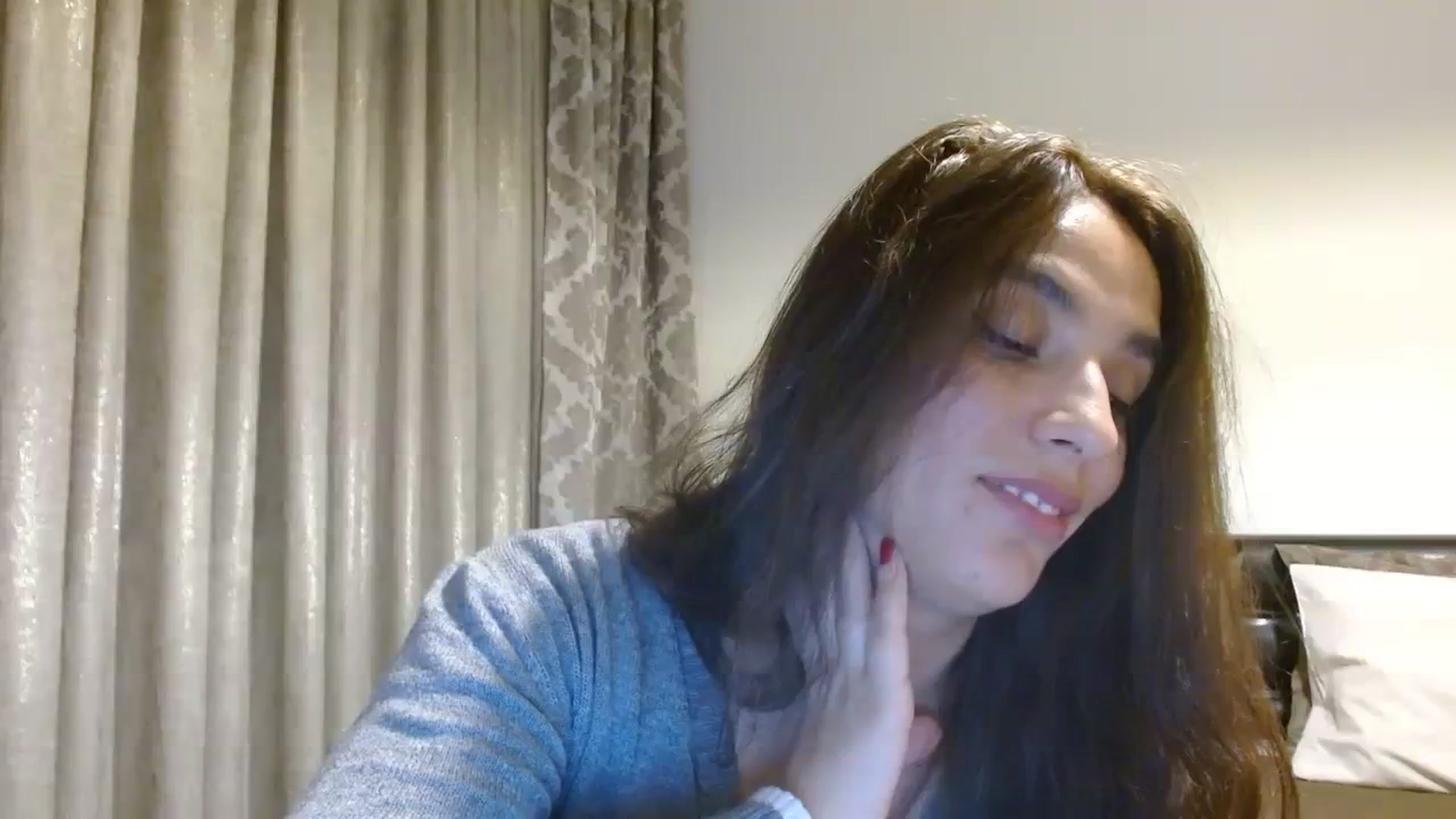 Gallery image thumbnail from DEAR_AMORE's myfreecams stream on, 12/11/2023, 24:20 image 2 of 20