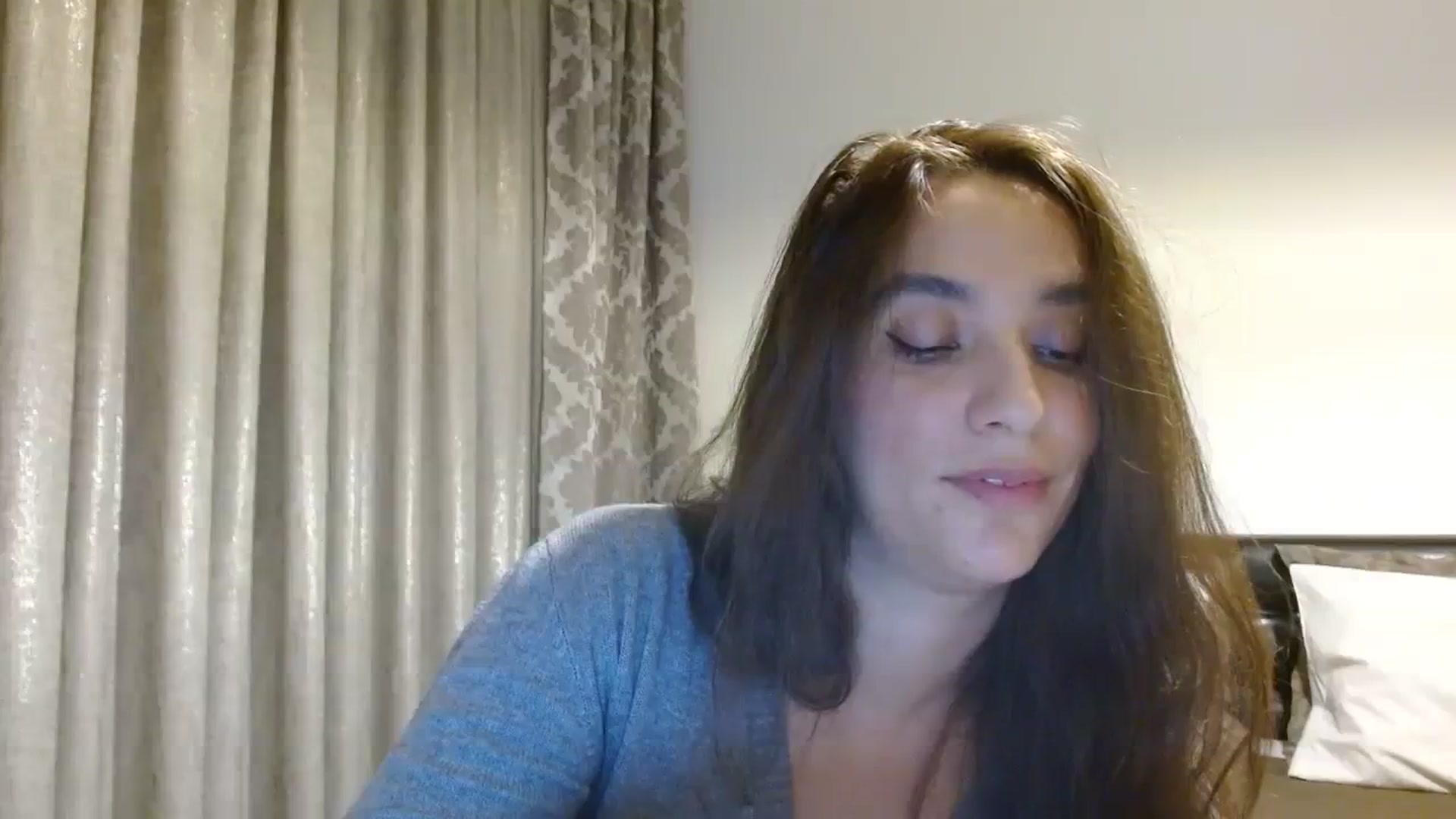 Gallery image thumbnail from DEAR_AMORE's myfreecams stream on, 12/11/2023, 24:20 image 3 of 20