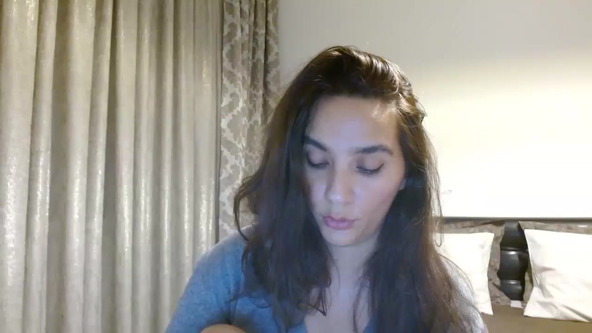 Gallery image thumbnail from DEAR_AMORE's myfreecams stream on, 12/11/2023, 24:20 image 7 of 20