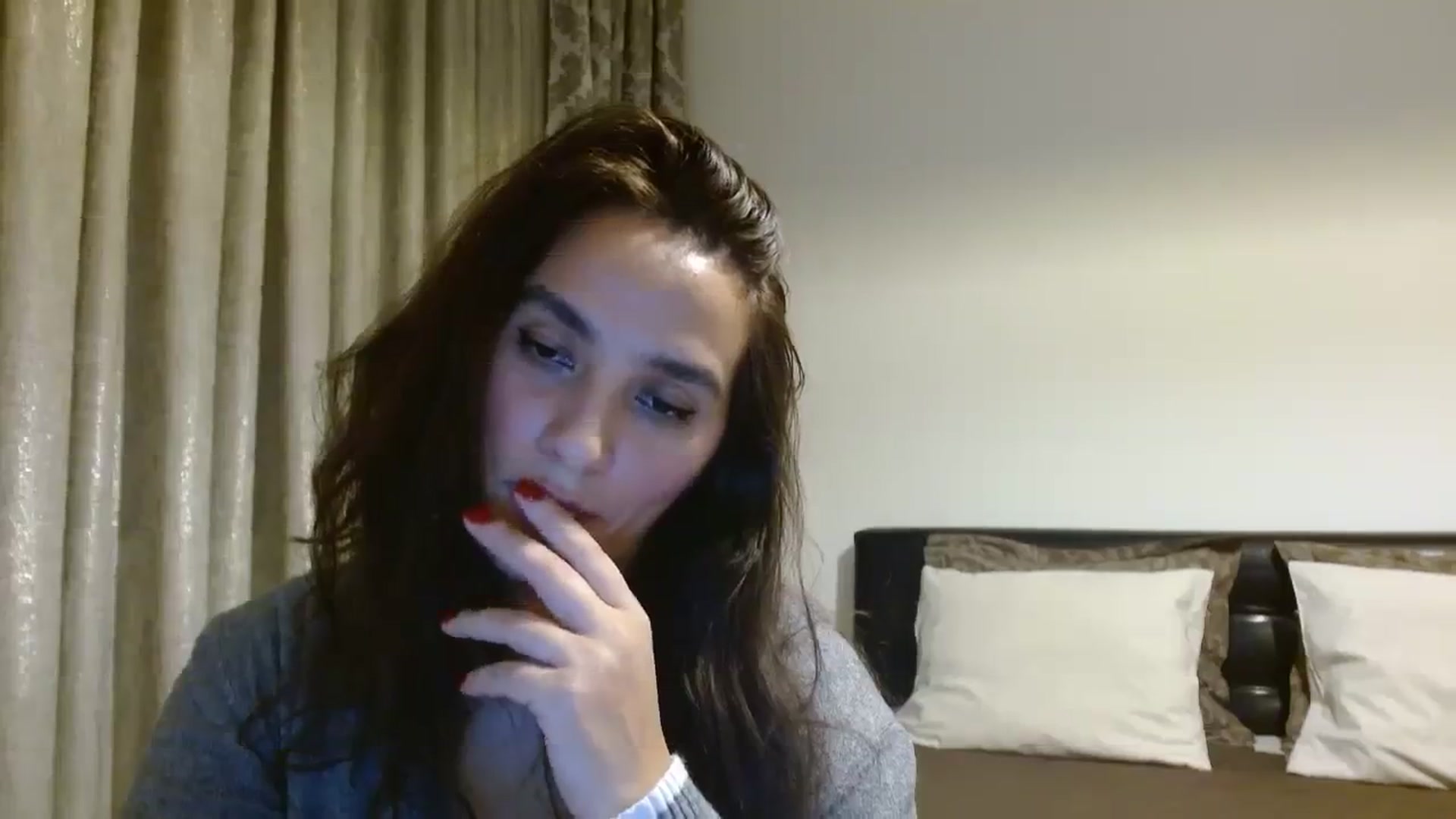 Gallery image thumbnail from DEAR_AMORE's myfreecams stream on, 12/11/2023, 03:00 image 10 of 20