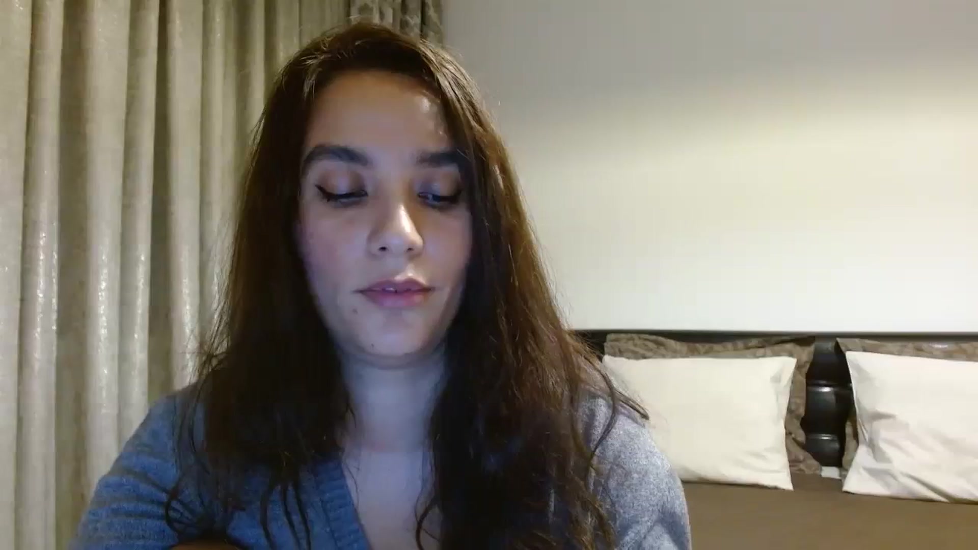 Gallery image thumbnail from DEAR_AMORE's myfreecams stream on, 12/11/2023, 02:59 image 10 of 20