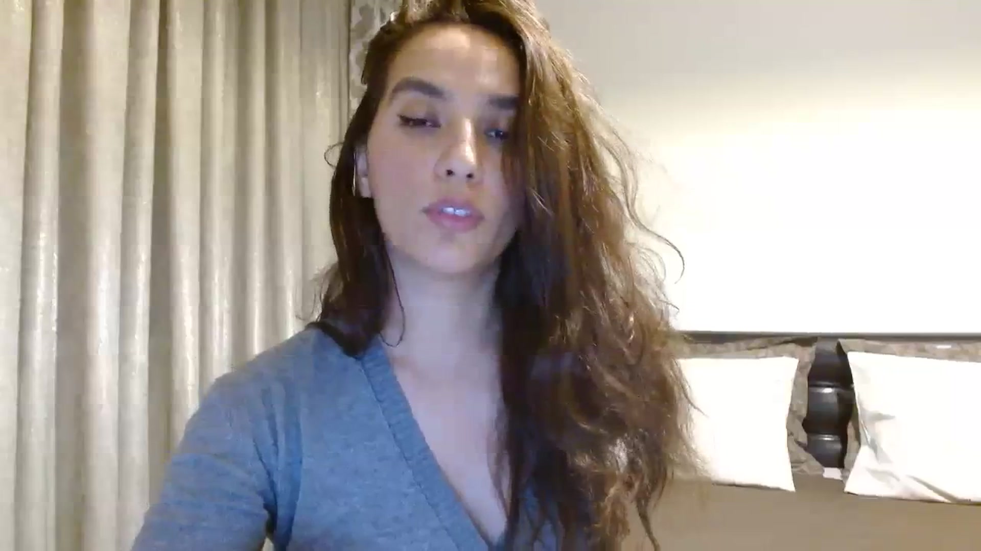 Gallery image thumbnail from DEAR_AMORE's myfreecams stream on, 12/11/2023, 02:59 image 11 of 20