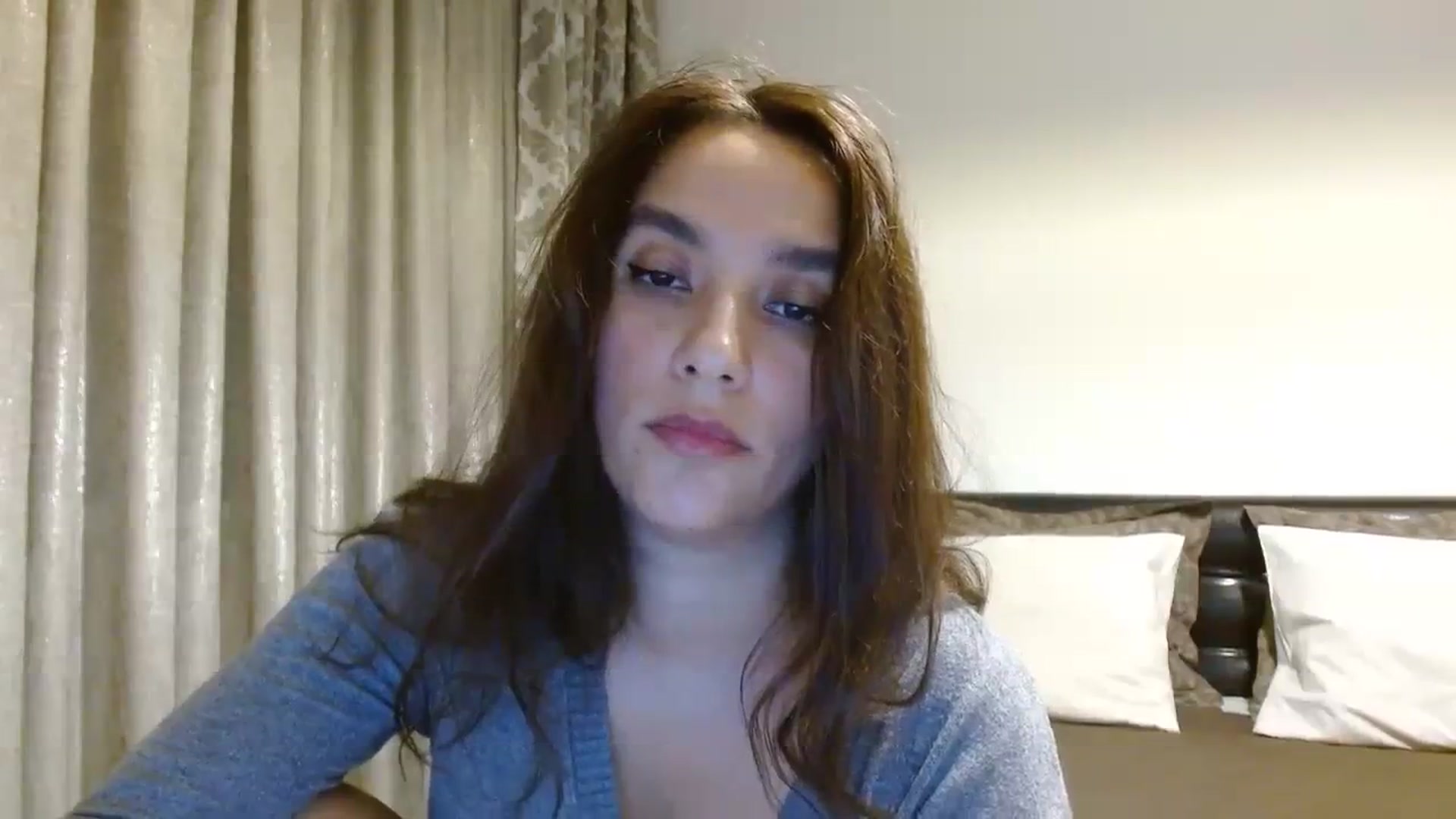 Gallery image thumbnail from DEAR_AMORE's myfreecams stream on, 12/11/2023, 02:59 image 12 of 20