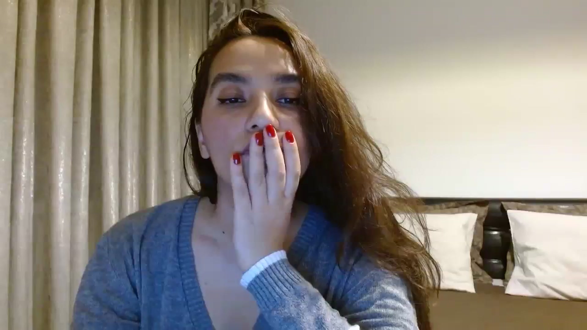 Gallery image thumbnail from DEAR_AMORE's myfreecams stream on, 12/11/2023, 02:59 image 2 of 20