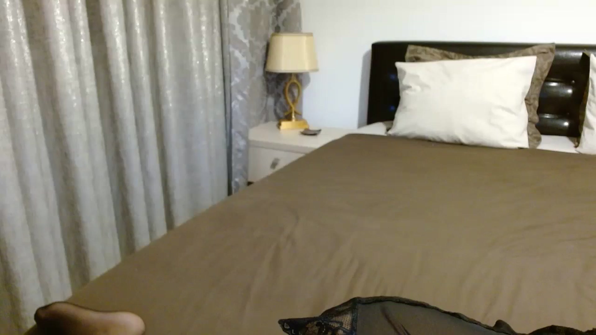 Gallery image thumbnail from DEAR_AMORE's myfreecams stream on, 12/13/2023, 03:06 image 16 of 20
