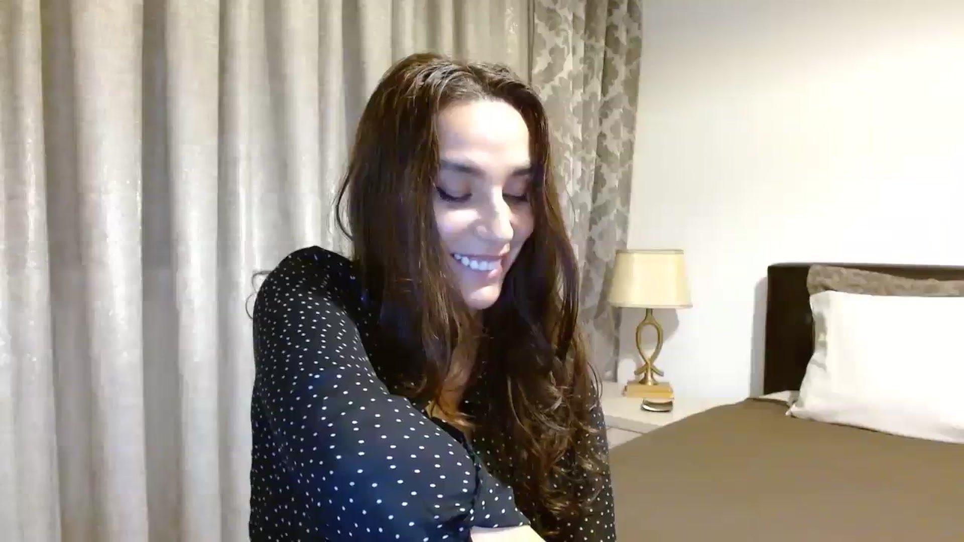 Gallery image thumbnail from DEAR_AMORE's myfreecams stream on, 12/21/2023, 02:44 image 4 of 20