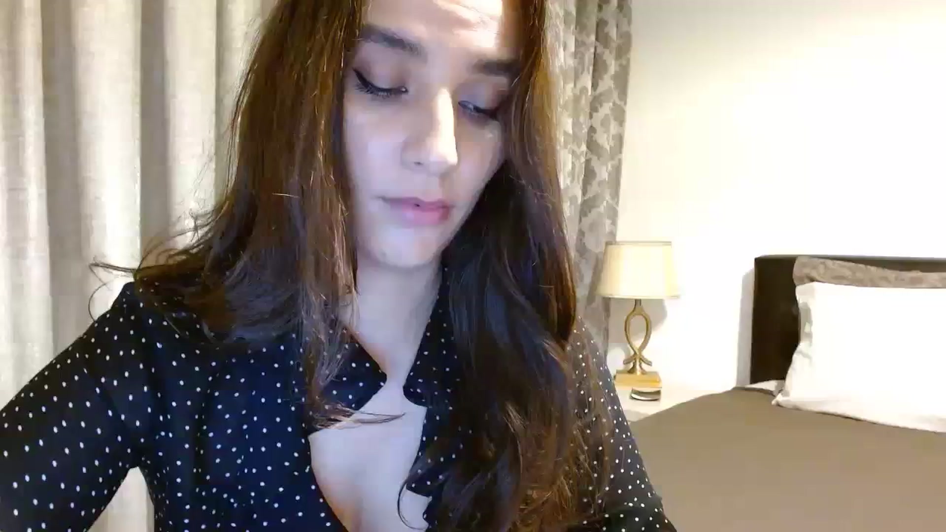 Gallery image thumbnail from DEAR_AMORE's myfreecams stream on, 12/21/2023, 02:44 image 1 of 20
