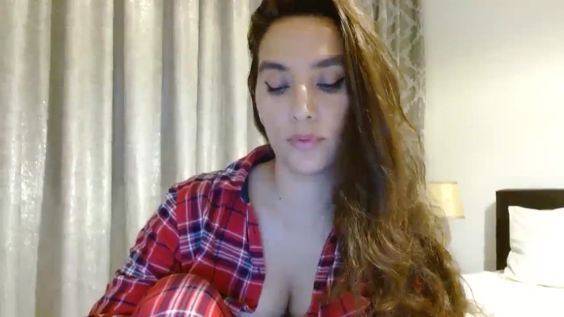 Gallery image thumbnail from DEAR_AMORE's myfreecams stream on, 12/26/2023, 22:17 image 11 of 20