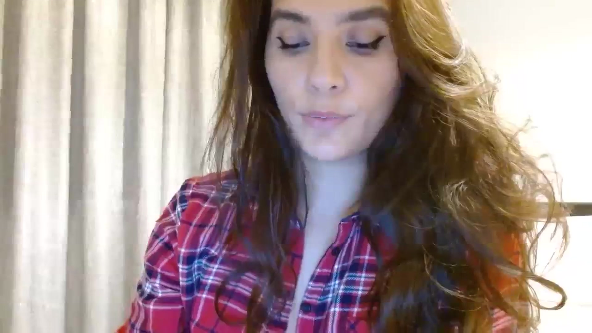Gallery image thumbnail from DEAR_AMORE's myfreecams stream on, 12/27/2023, 24:35 image 5 of 20
