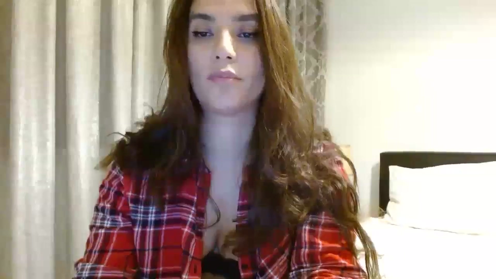 Gallery image thumbnail from DEAR_AMORE's myfreecams stream on, 12/27/2023, 24:35 image 12 of 20