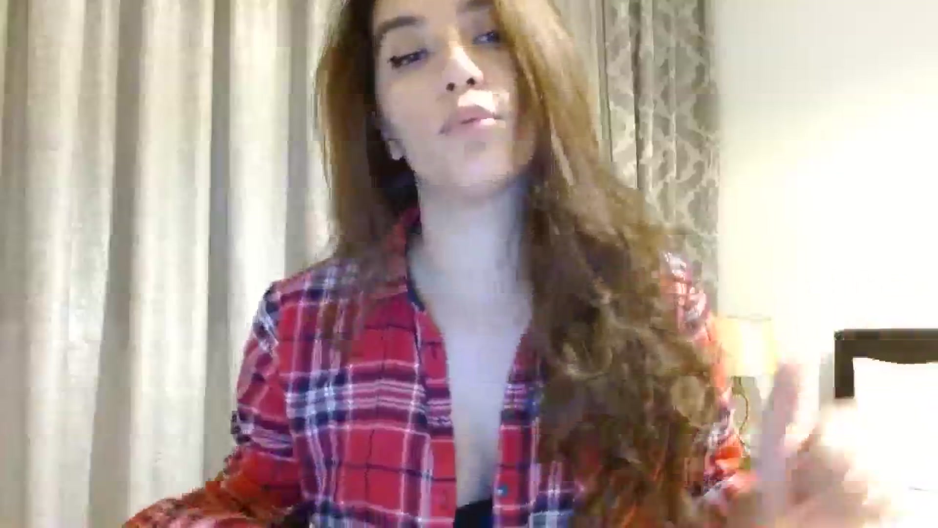 Gallery image thumbnail from DEAR_AMORE's myfreecams stream on, 12/27/2023, 24:35 image 17 of 20