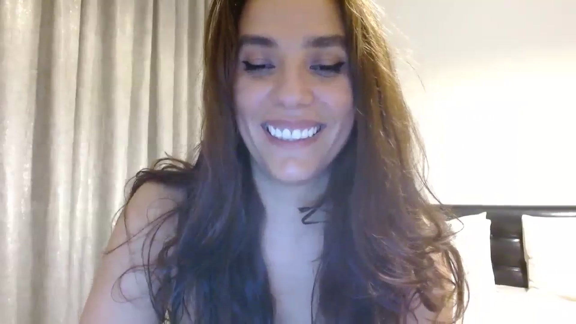 Gallery image thumbnail from DEAR_AMORE's myfreecams stream on, 12/27/2023, 03:02 image 17 of 20