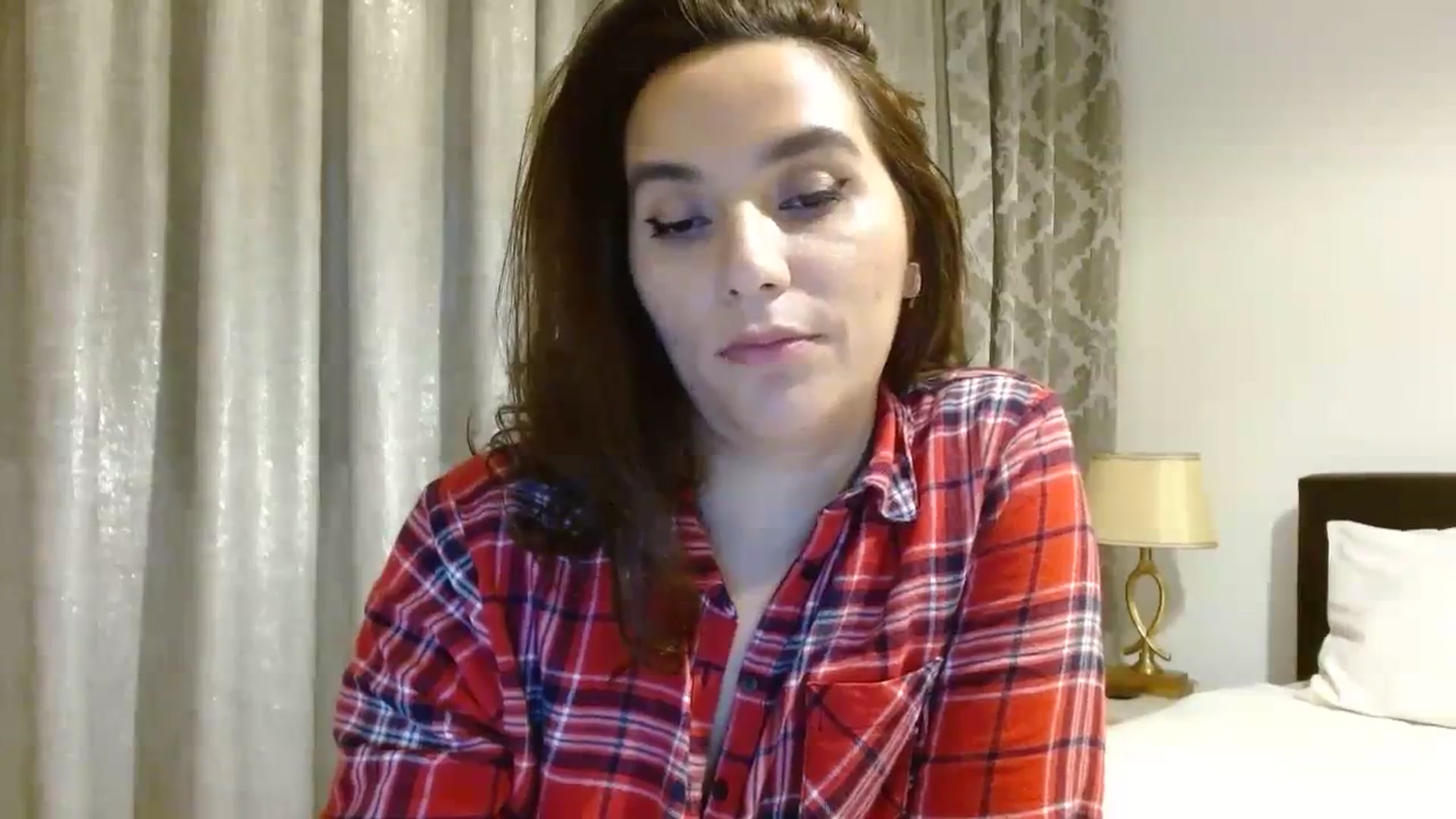 Gallery image thumbnail from DEAR_AMORE's myfreecams stream on, 12/27/2023, 03:02 image 9 of 20