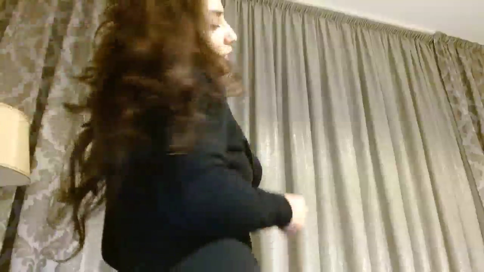 Gallery image thumbnail from DEAR_AMORE's myfreecams stream on, 12/28/2023, 24:02 image 18 of 20