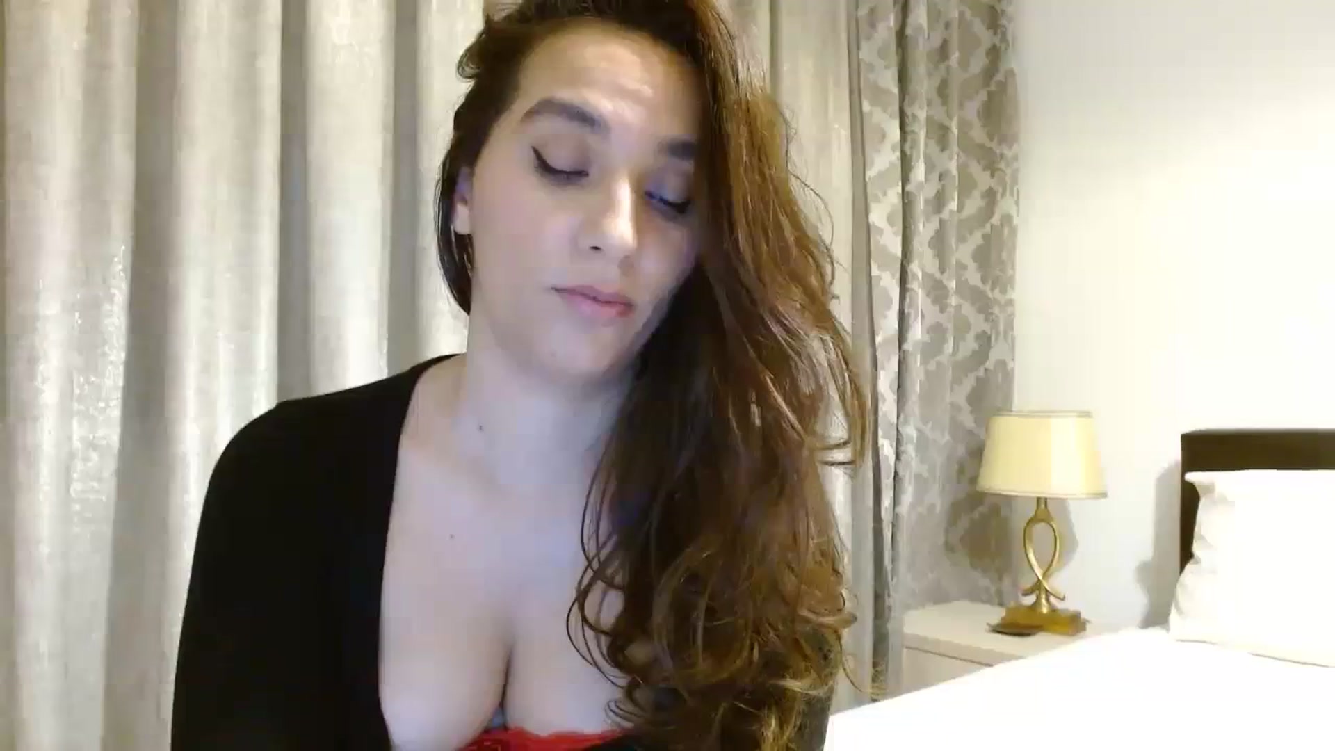Gallery image thumbnail from DEAR_AMORE's myfreecams stream on, 12/28/2023, 02:12 image 19 of 20