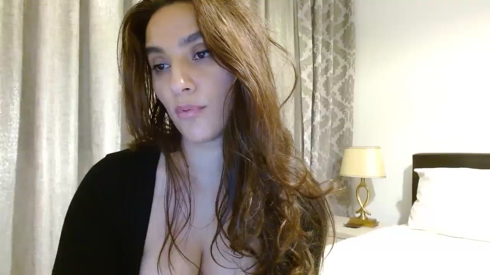 Gallery image thumbnail from DEAR_AMORE's myfreecams stream on, 12/28/2023, 02:12 image 15 of 20