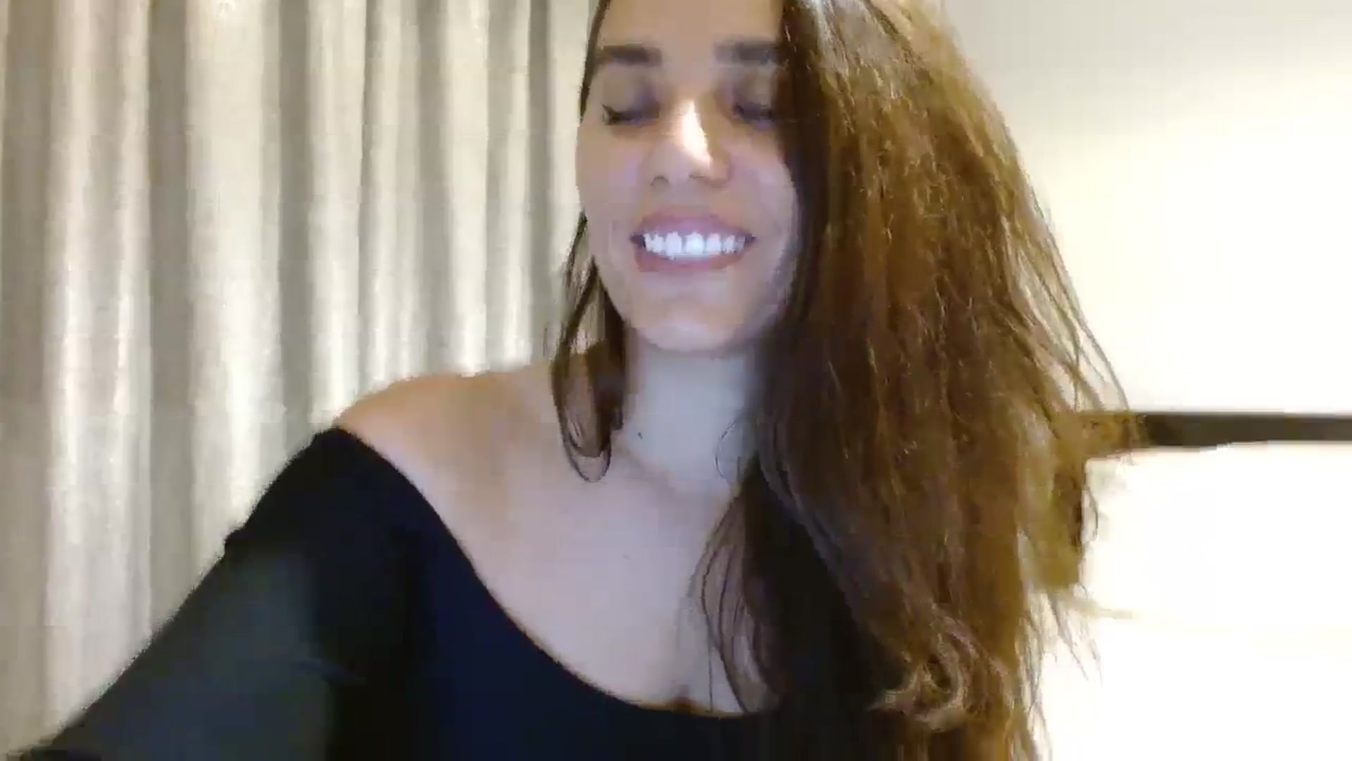 Gallery image thumbnail from DEAR_AMORE's myfreecams stream on, 12/29/2023, 01:42 image 15 of 20