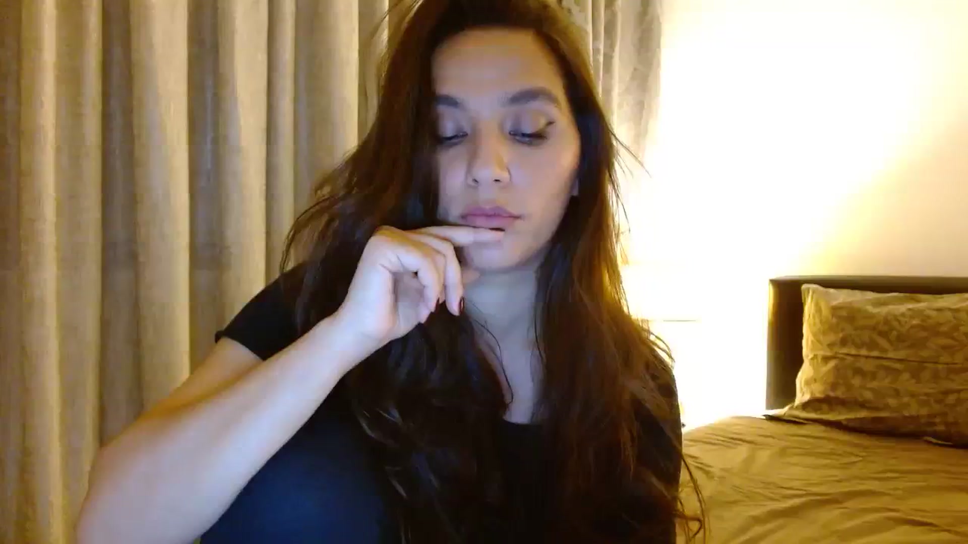 Gallery image thumbnail from DEAR_AMORE's myfreecams stream on, 01/19/2024, 02:56 image 5 of 20