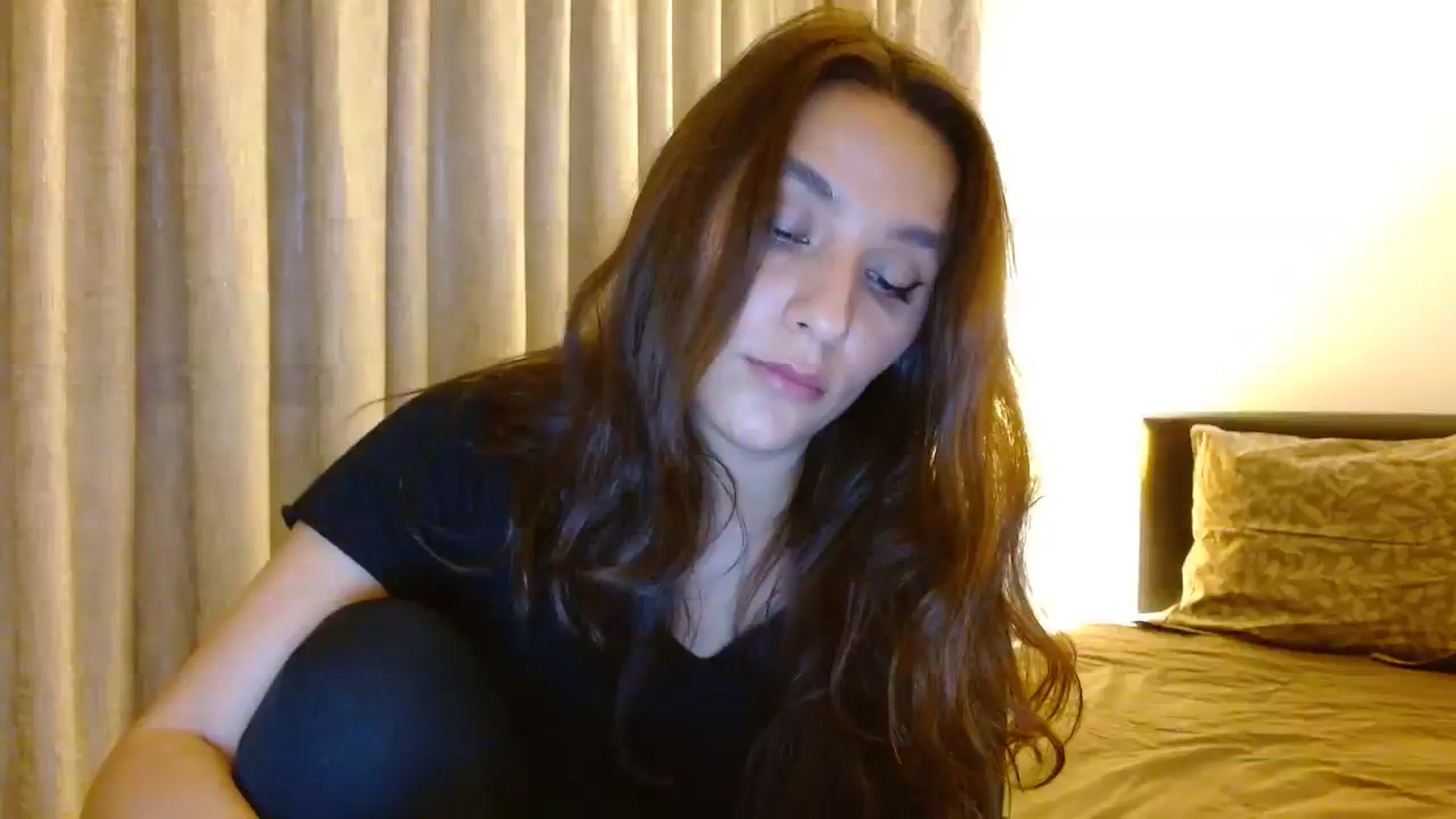 Gallery image thumbnail from DEAR_AMORE's myfreecams stream on, 01/19/2024, 02:56 image 1 of 20