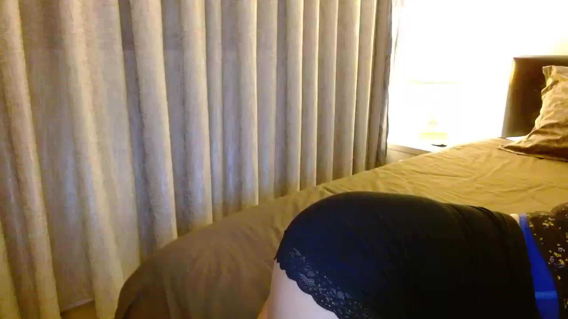 Gallery image thumbnail from DEAR_AMORE's myfreecams stream on, 01/23/2024, 02:40 image 12 of 20