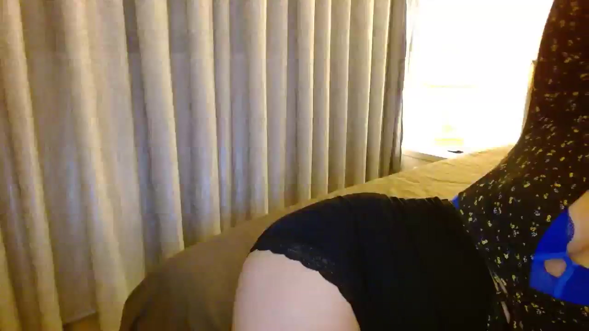 Gallery image thumbnail from DEAR_AMORE's myfreecams stream on, 01/23/2024, 02:40 image 10 of 20