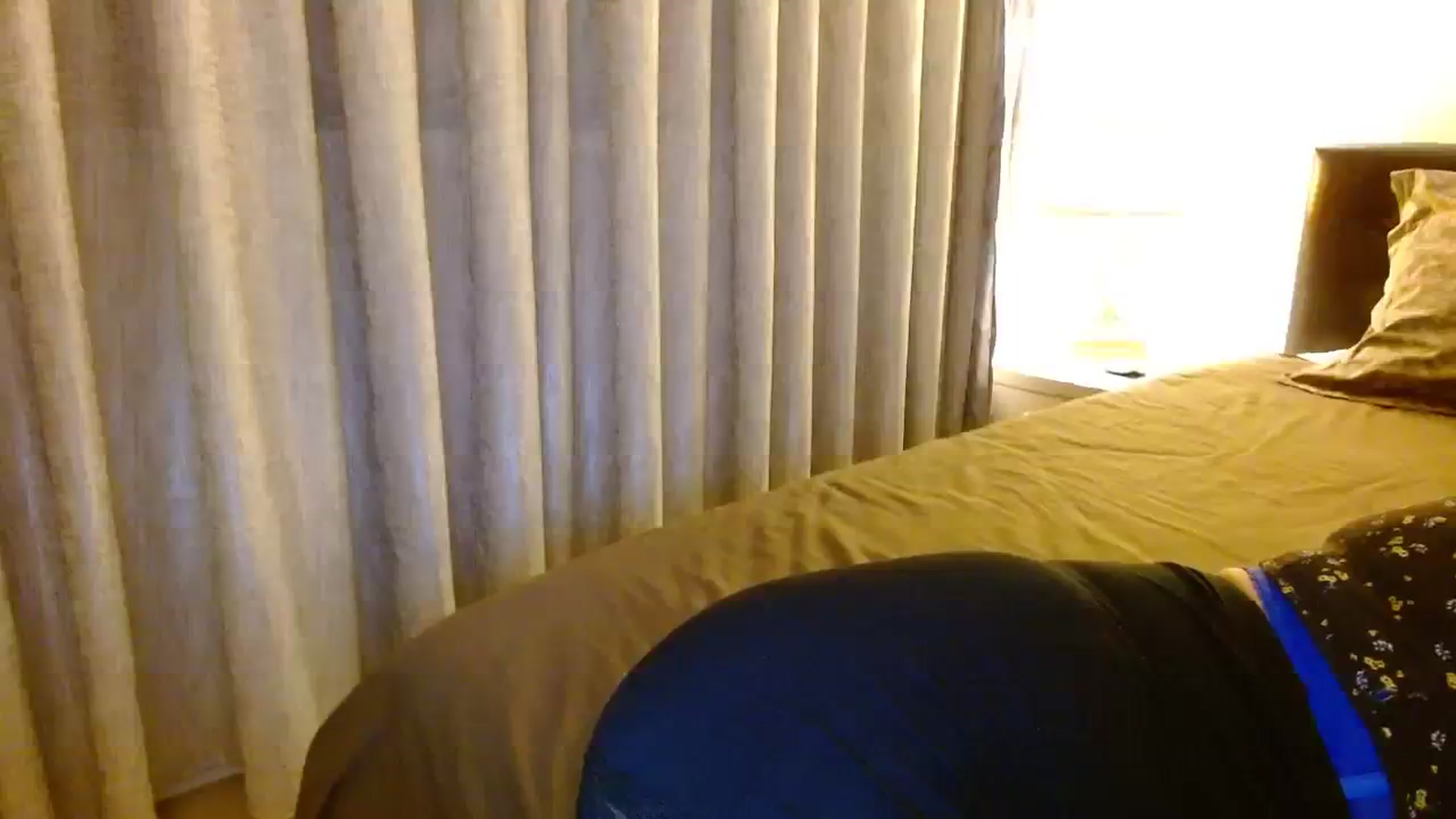 Gallery image thumbnail from DEAR_AMORE's myfreecams stream on, 01/23/2024, 02:40 image 11 of 20