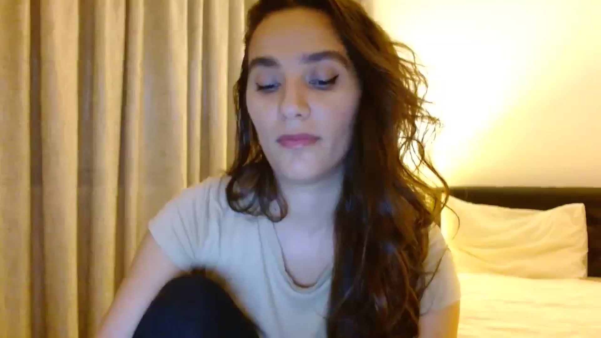 Gallery image thumbnail from DEAR_AMORE's myfreecams stream on, 02/12/2024, 04:22 image 2 of 20