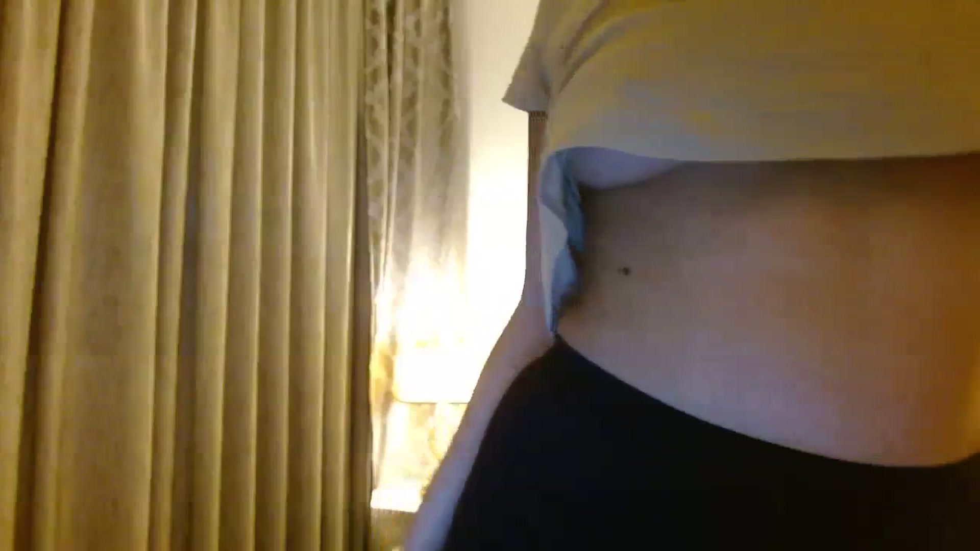 Gallery image thumbnail from DEAR_AMORE's myfreecams stream on, 02/12/2024, 04:22 image 11 of 20