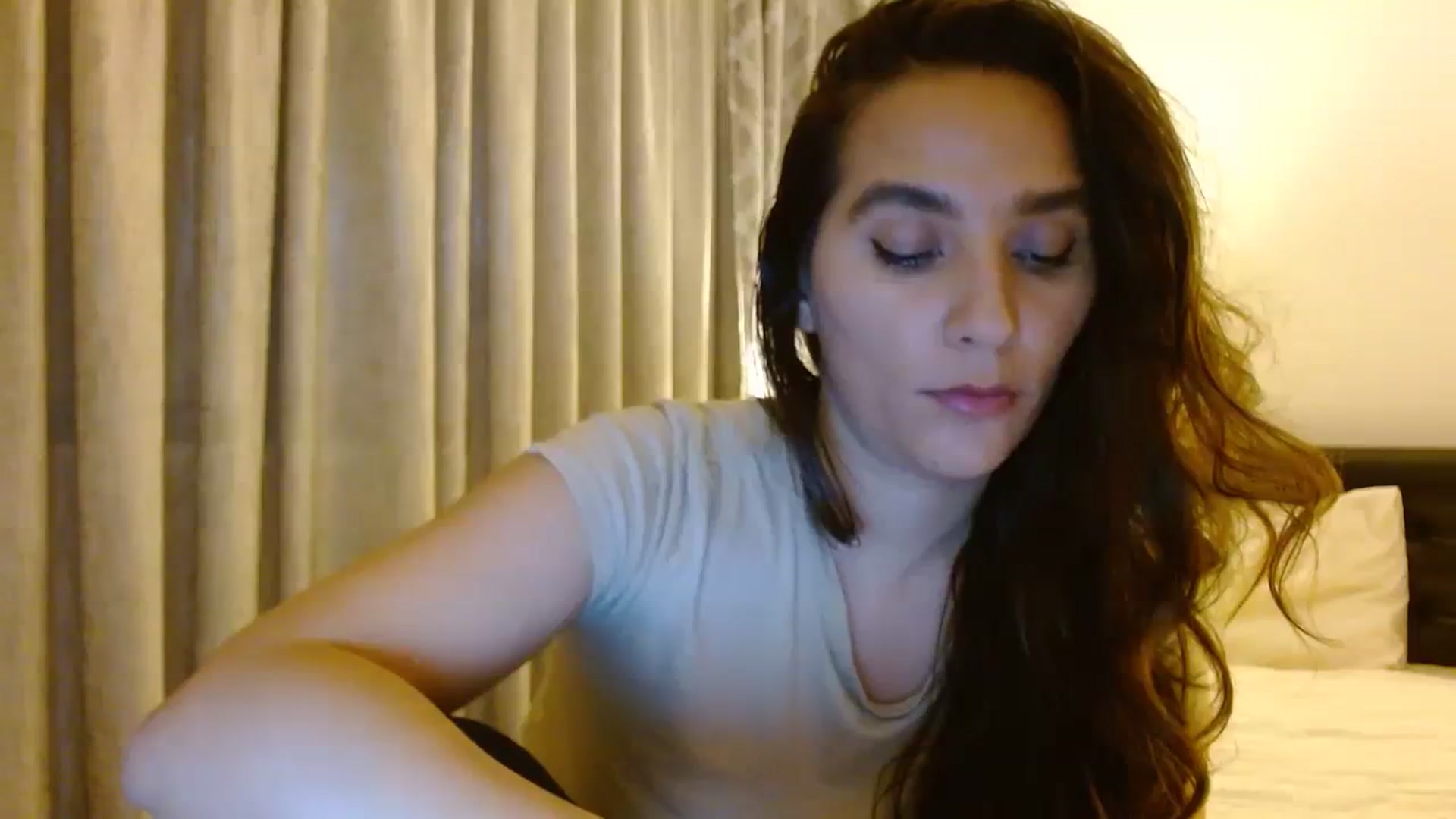 Gallery image thumbnail from DEAR_AMORE's myfreecams stream on, 02/12/2024, 04:22 image 5 of 20