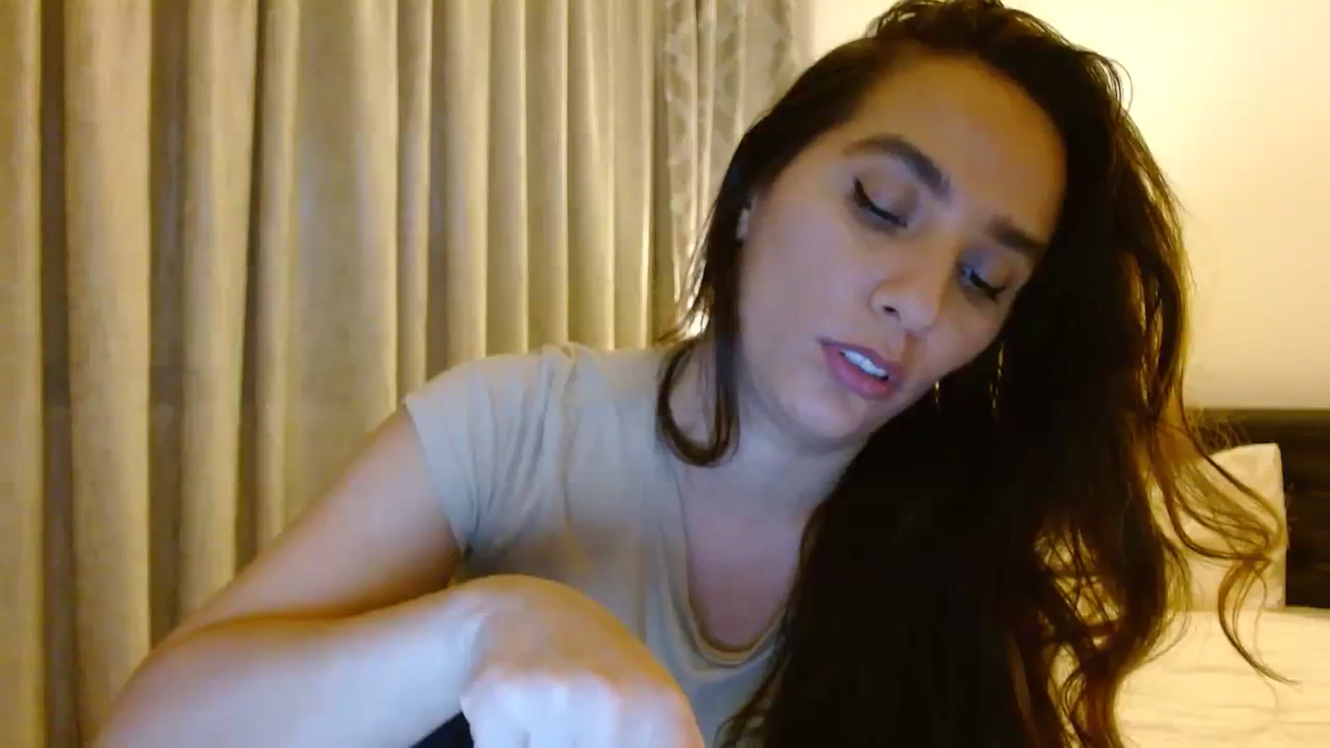 Gallery image thumbnail from DEAR_AMORE's myfreecams stream on, 02/12/2024, 04:22 image 4 of 20