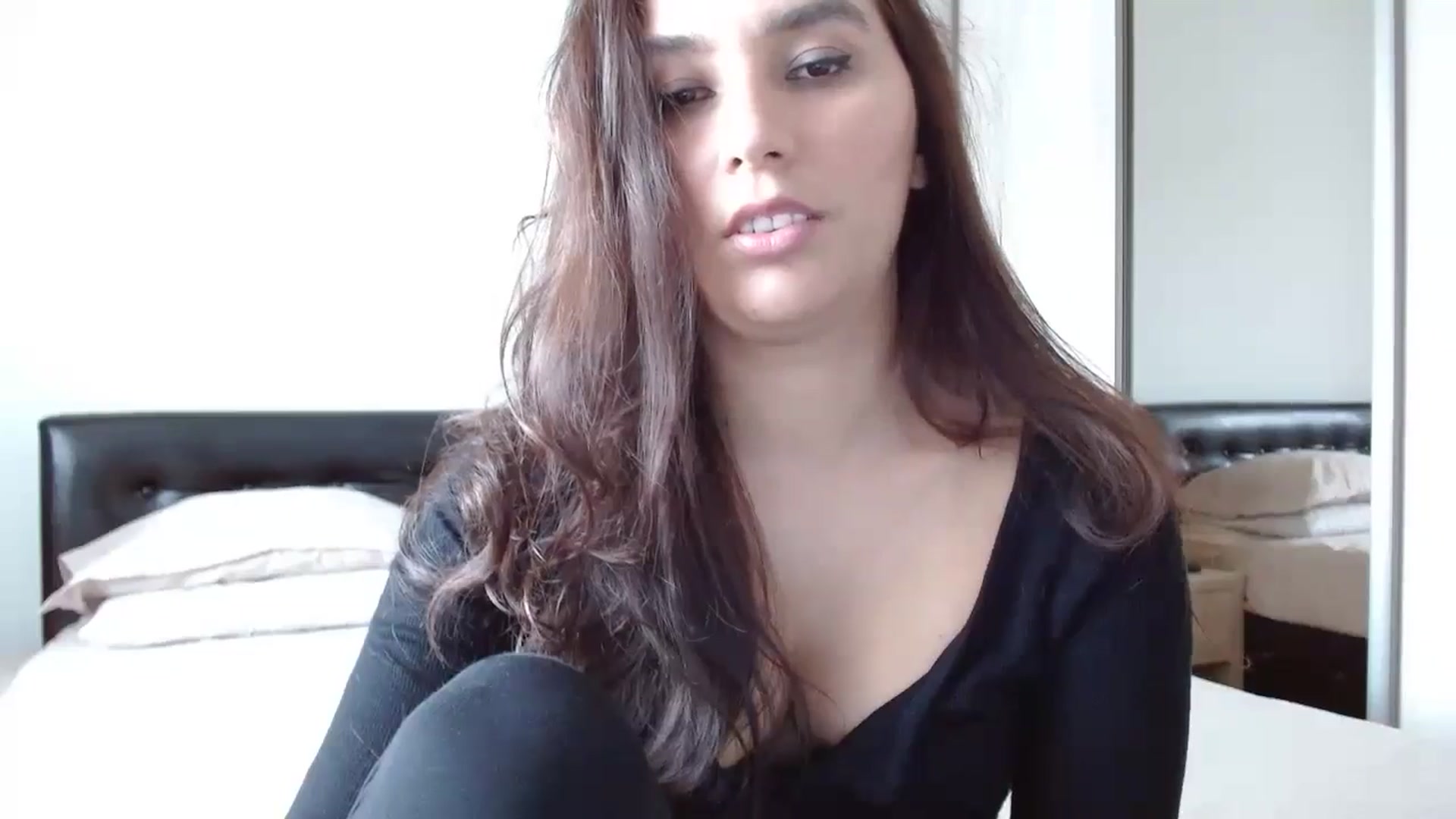 Gallery image thumbnail from DEAR_AMORE's myfreecams stream on, 04/20/2024, 09:15 image 16 of 20