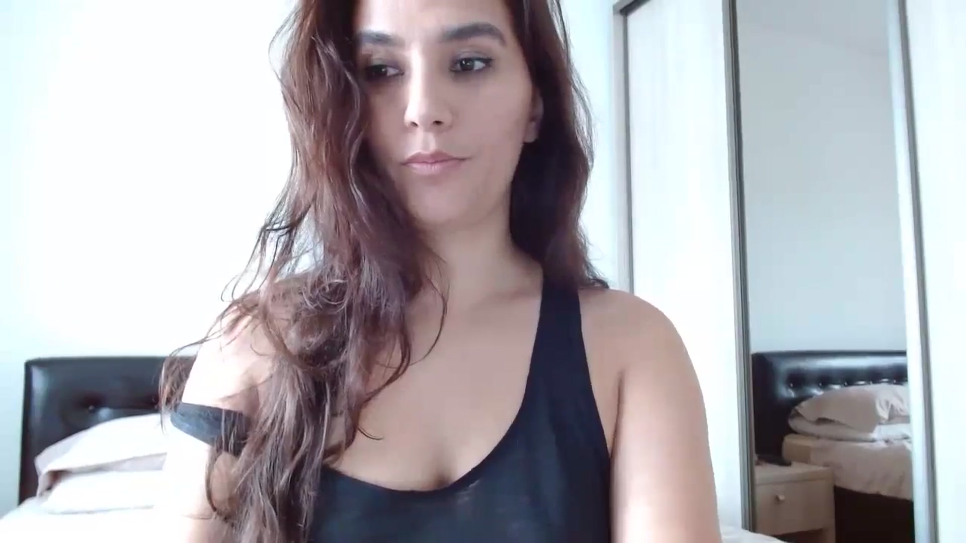 Gallery image thumbnail from DEAR_AMORE's myfreecams stream on, 04/21/2024, 11:28 image 4 of 20