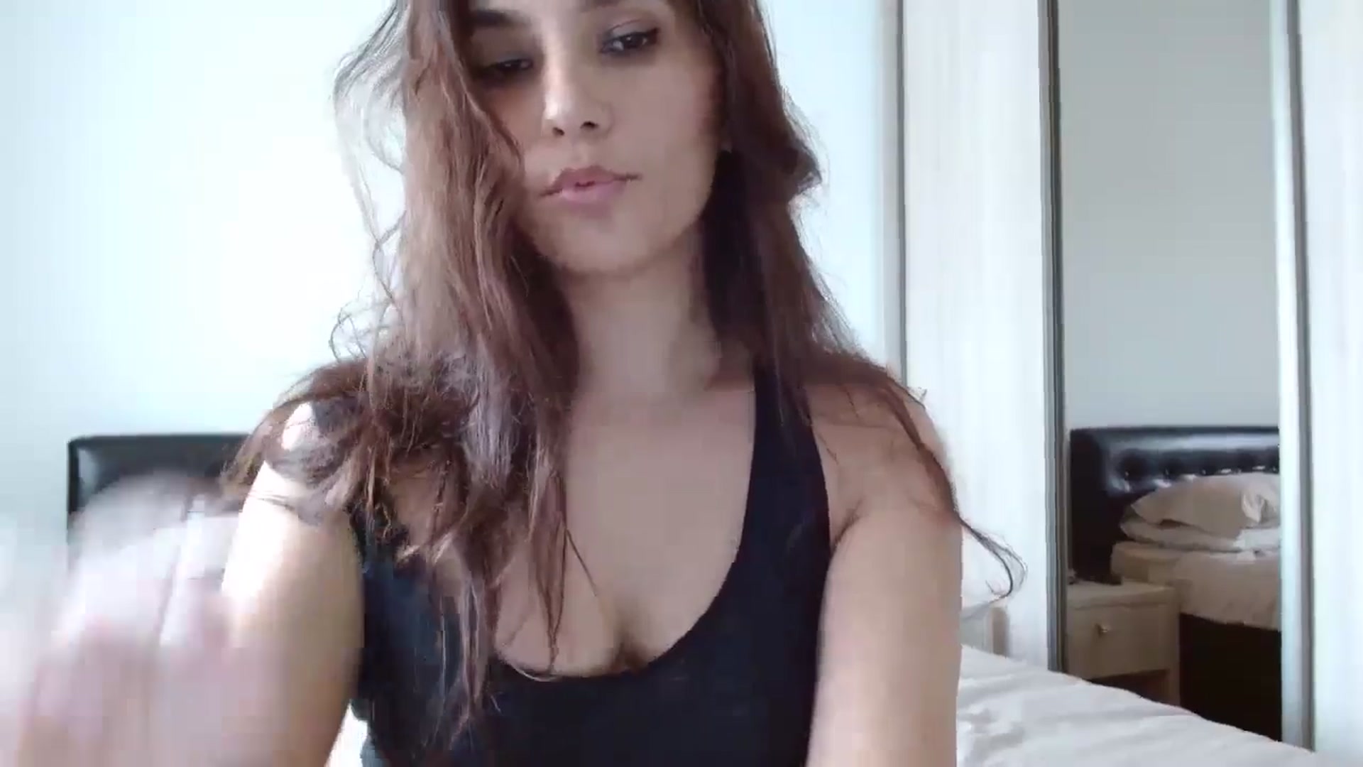 Gallery image thumbnail from DEAR_AMORE's myfreecams stream on, 04/21/2024, 11:28 image 16 of 20