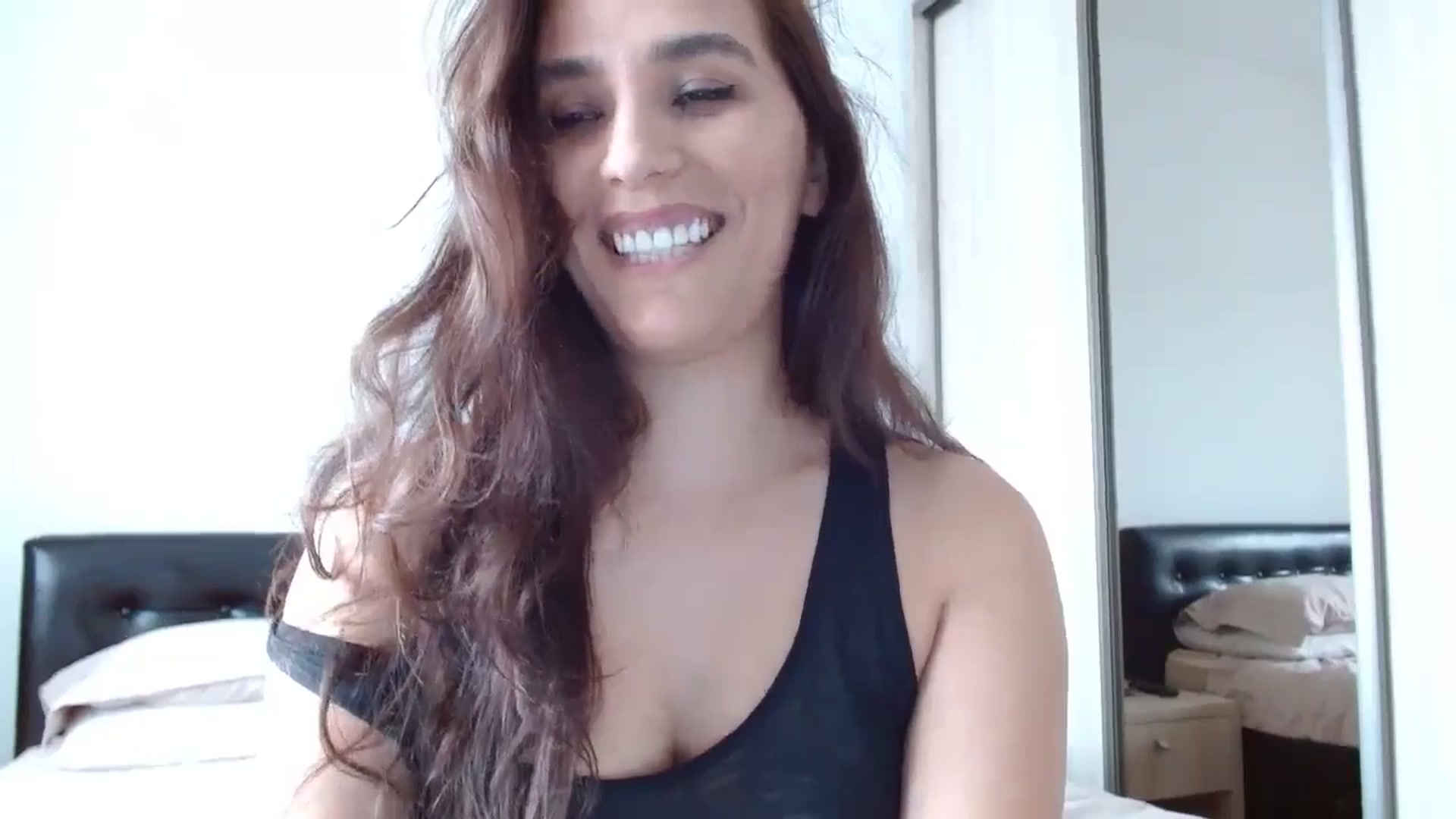 Gallery image thumbnail from DEAR_AMORE's myfreecams stream on, 04/21/2024, 11:28 image 6 of 20
