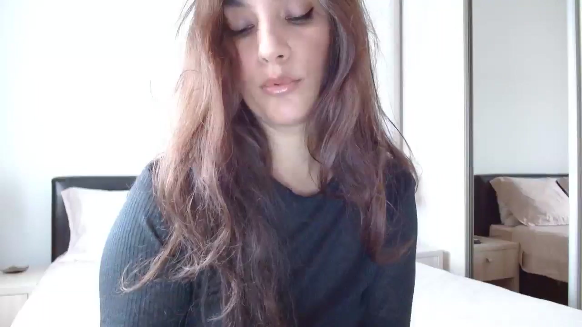 Gallery image thumbnail from DEAR_AMORE's myfreecams stream on, 05/04/2024, 13:19 image 7 of 20