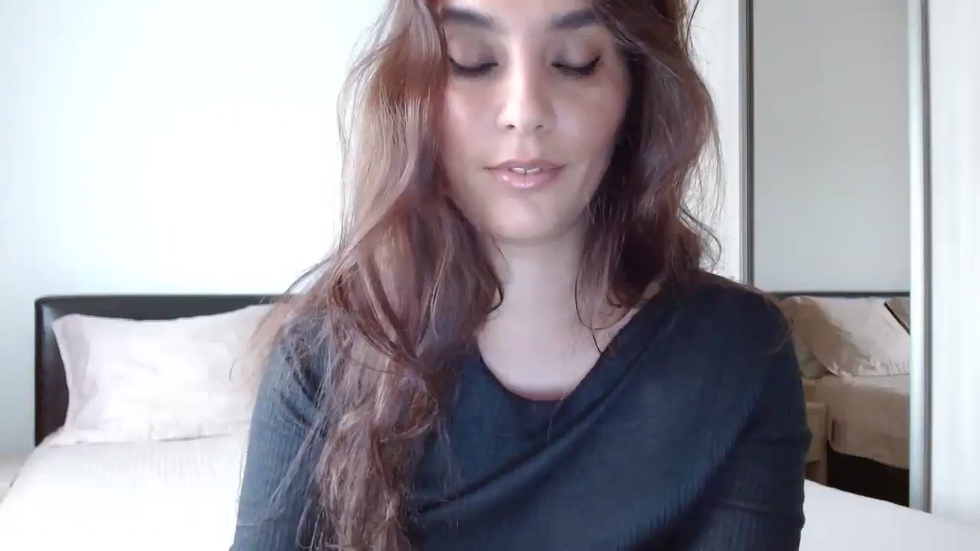 Gallery image thumbnail from DEAR_AMORE's myfreecams stream on, 05/04/2024, 13:19 image 9 of 20