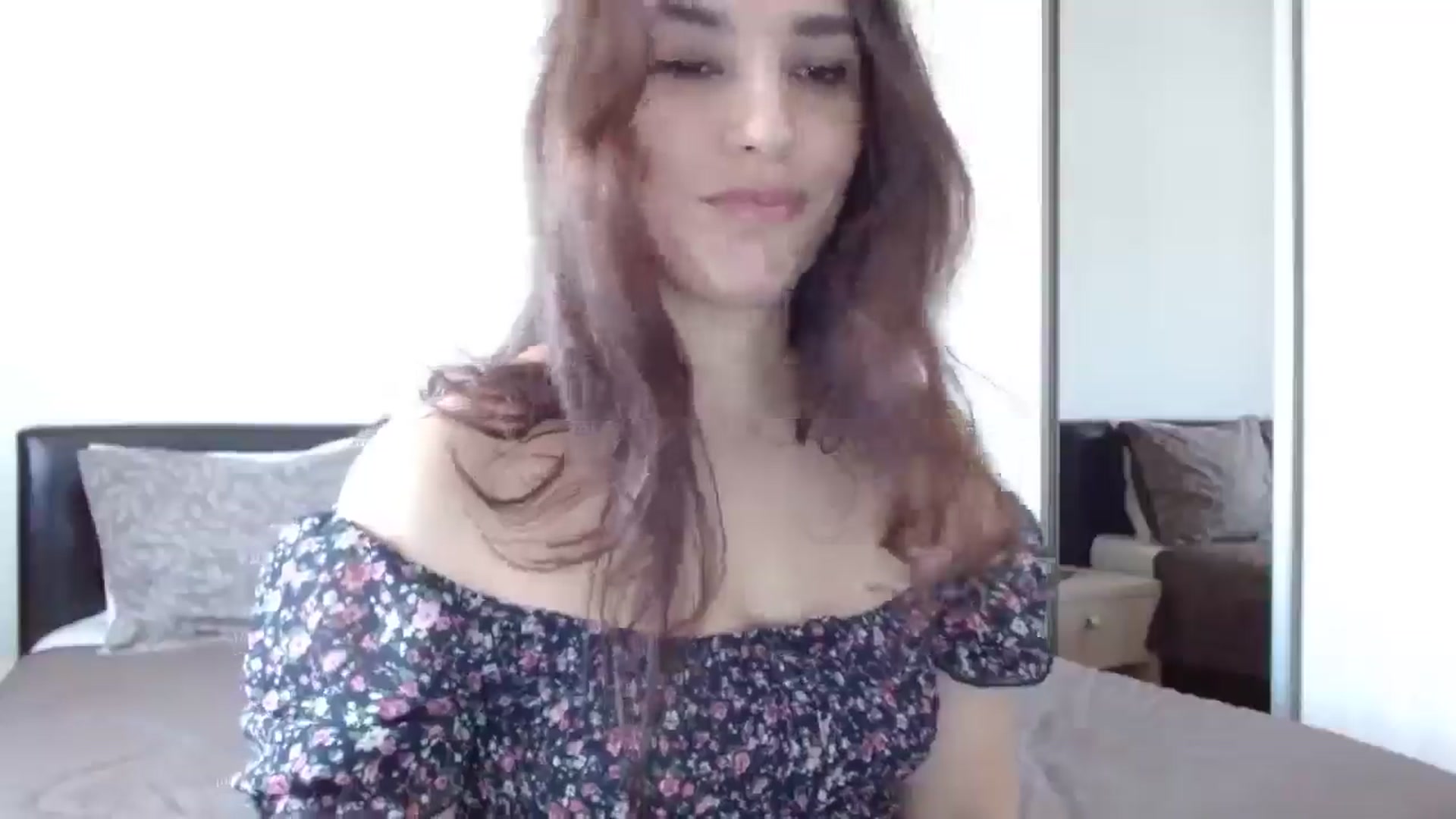 Gallery image thumbnail from DEAR_AMORE's myfreecams stream on, 05/05/2024, 13:44 image 2 of 20