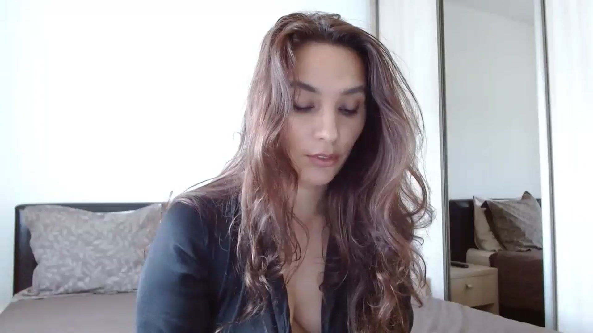 Gallery image thumbnail from DEAR_AMORE's myfreecams stream on, 05/11/2024, 10:19 image 15 of 20