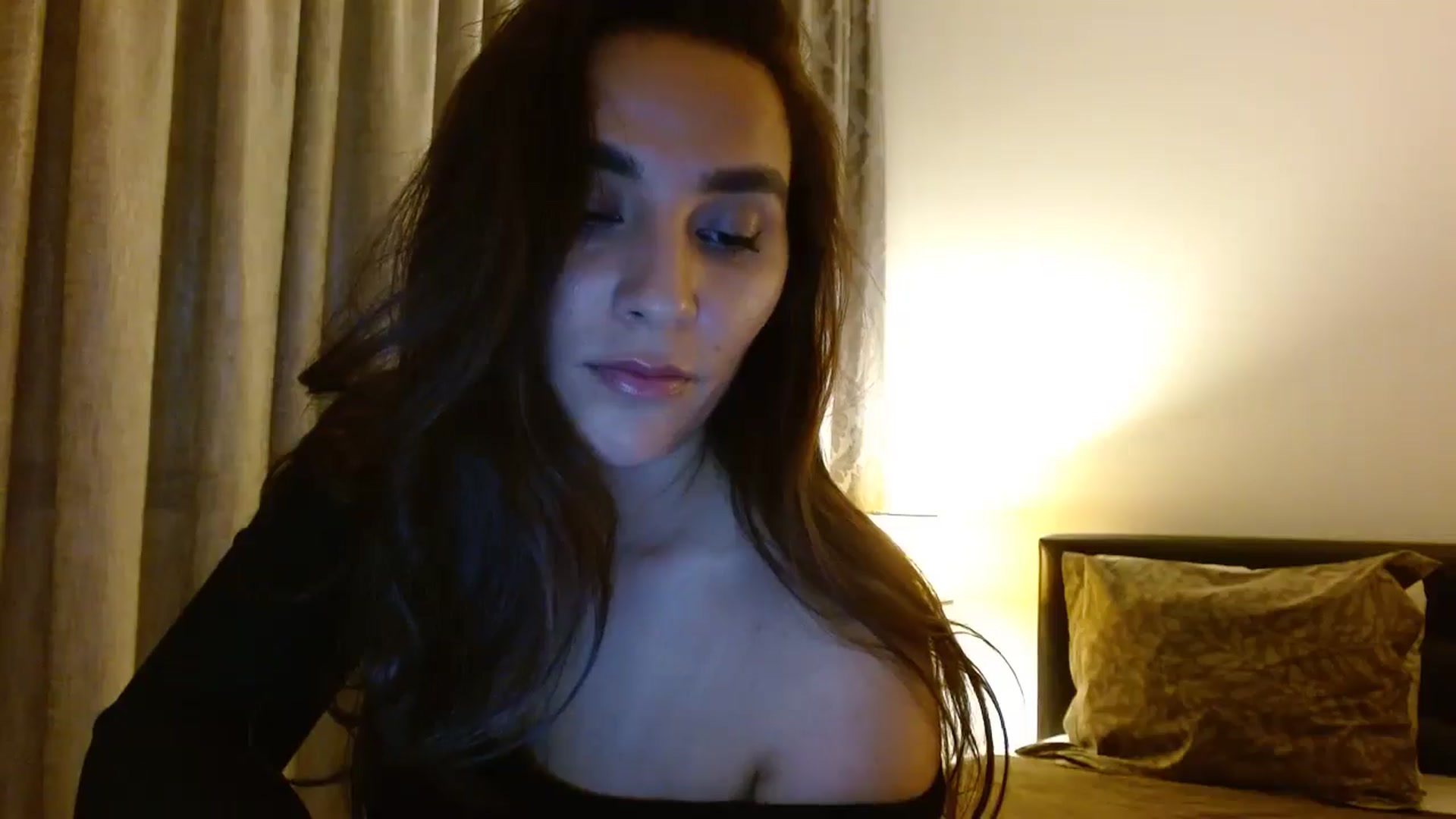 Gallery image thumbnail from DEAR_AMORE's myfreecams stream on, 05/14/2024, 21:55 image 10 of 20