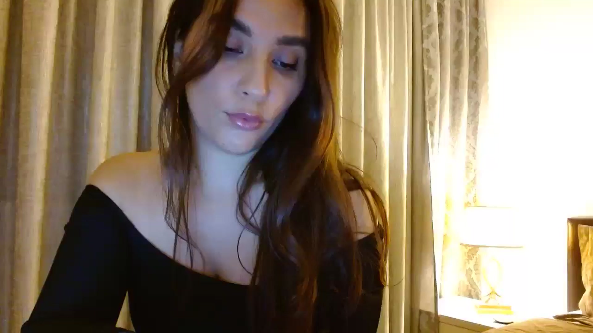 Gallery image thumbnail from DEAR_AMORE's myfreecams stream on, 05/14/2024, 21:55 image 2 of 20