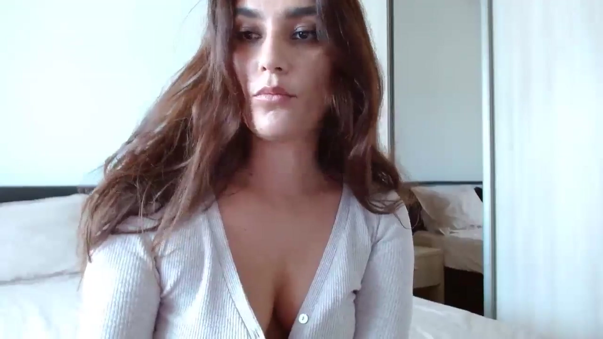 Gallery image thumbnail from DEAR_AMORE's myfreecams stream on, 05/25/2024, 13:22 image 8 of 20