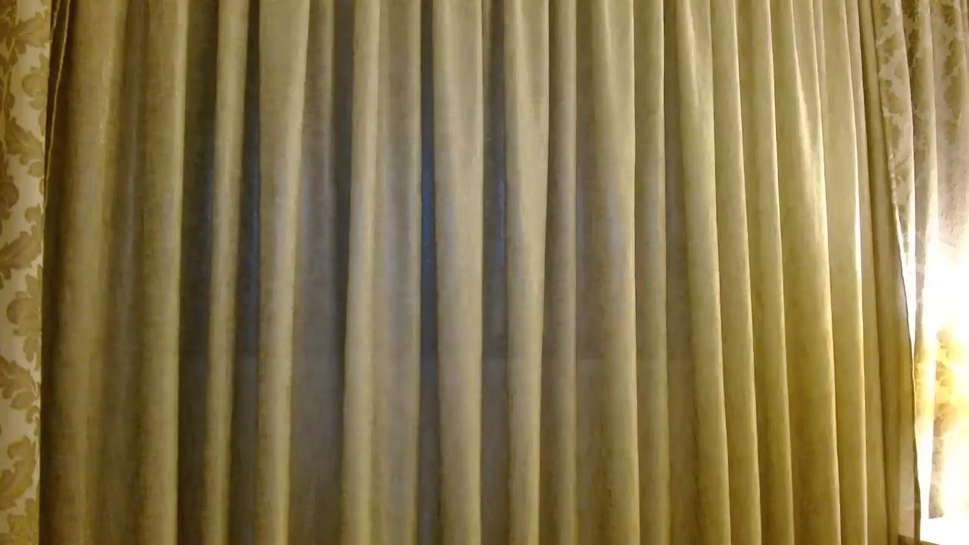 Gallery image thumbnail from DEAR_AMORE's myfreecams stream on, 06/09/2024, 19:41 image 2 of 20