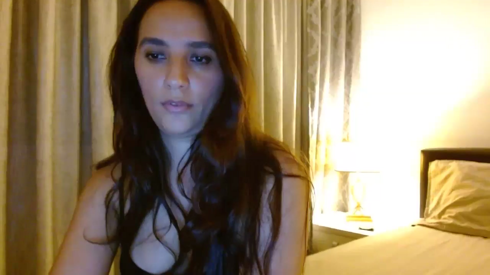 Gallery image thumbnail from DEAR_AMORE's myfreecams stream on, 06/17/2024, 22:03 image 15 of 20