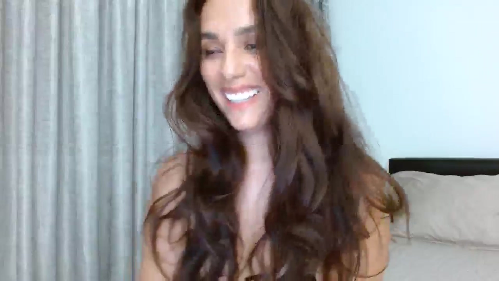 Gallery image thumbnail from DEAR_AMORE's myfreecams stream on, 06/24/2024, 23:12 image 13 of 20