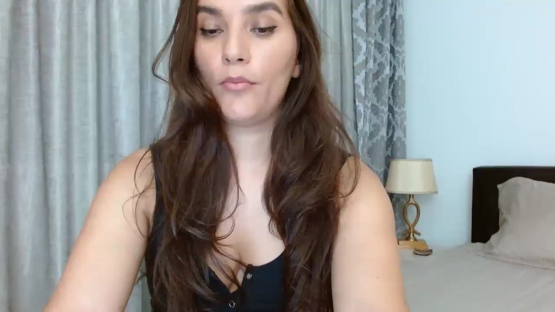 Gallery image thumbnail from DEAR_AMORE's myfreecams stream on, 06/26/2024, 23:15 image 15 of 20