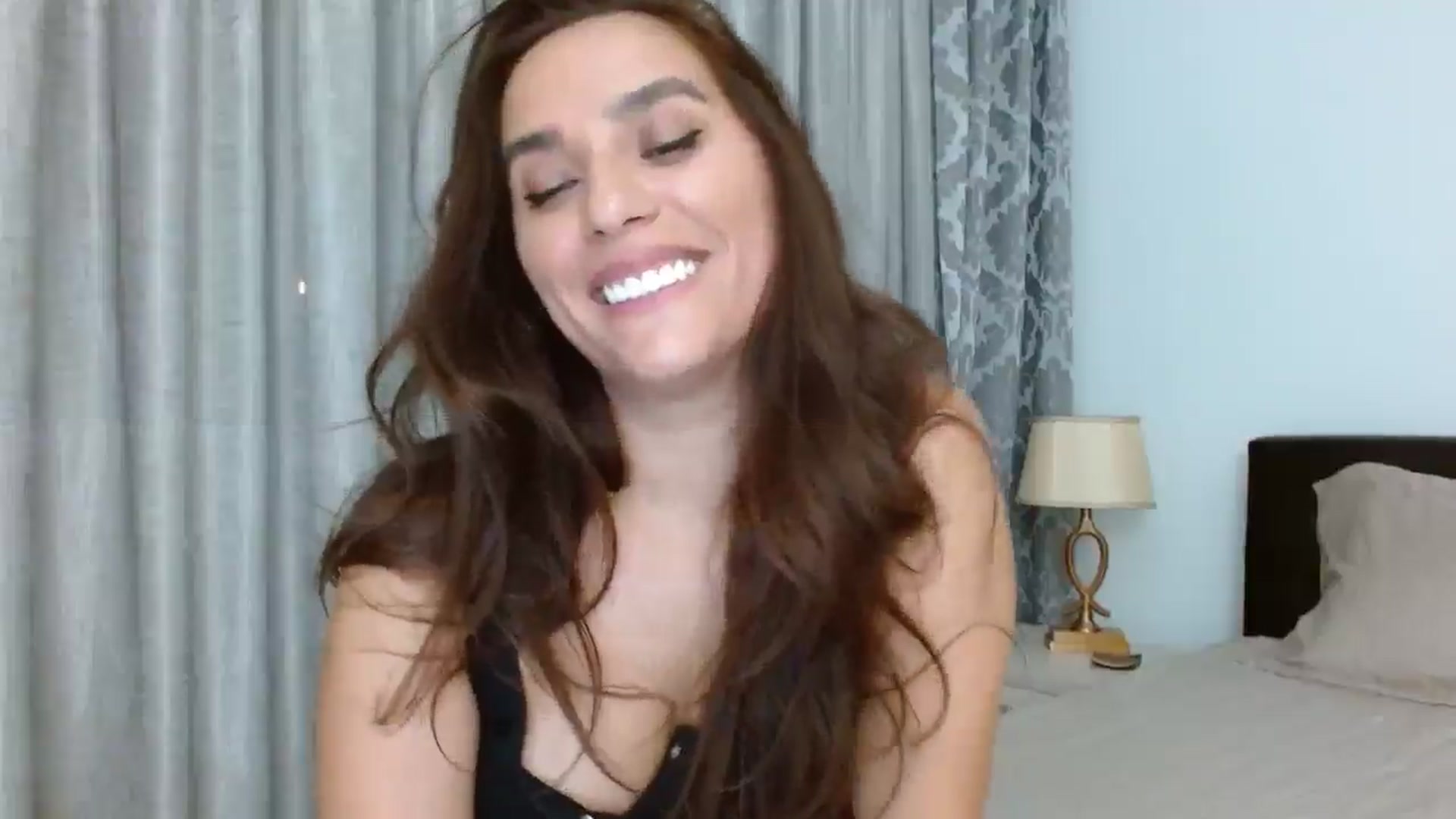 Gallery image thumbnail from DEAR_AMORE's myfreecams stream on, 06/26/2024, 23:15 image 6 of 20