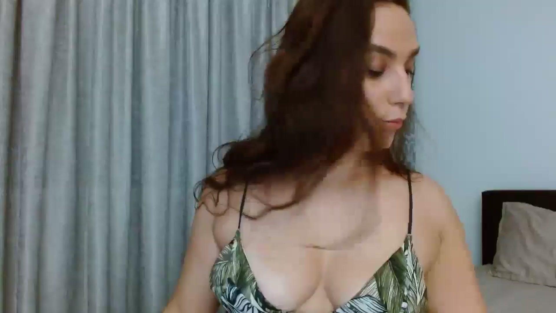 Gallery image thumbnail from DEAR_AMORE's myfreecams stream on, 06/29/2024, 22:05 image 12 of 20