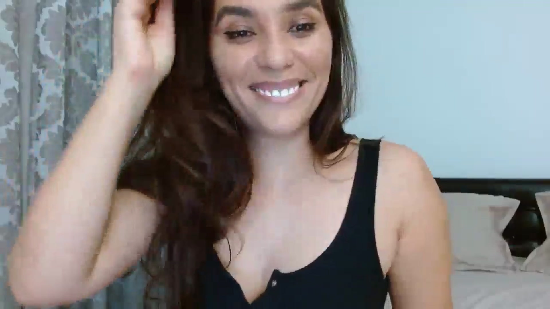 Gallery image thumbnail from DEAR_AMORE's myfreecams stream on, 07/15/2024, 24:11 image 15 of 20